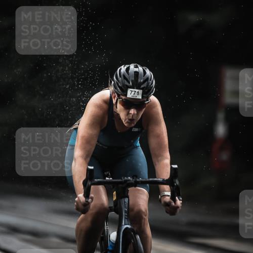 13.09.2026 - Stadtparktriathlon H.Heesch http://msf.ph/oto/10309016 13.09.2026 11:42:03 Radfahren 771, 792, 814, 820, 927 meine-sportfotos.de