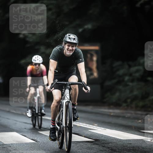 13.09.2026 - Stadtparktriathlon H.Heesch http://msf.ph/oto/10309019 13.09.2026 12:48:58 Radfahren 1069, 1099, 1131, 1135, 1205, 1234, 1263 meine-sportfotos.de