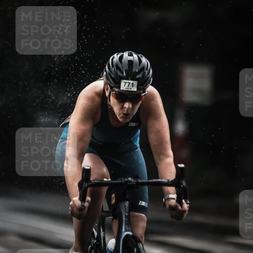 13.09.2026 - Stadtparktriathlon H.Heesch http://msf.ph/oto/10309021 13.09.2026 11:42:03 Radfahren 771, 792, 814, 820, 927 meine-sportfotos.de