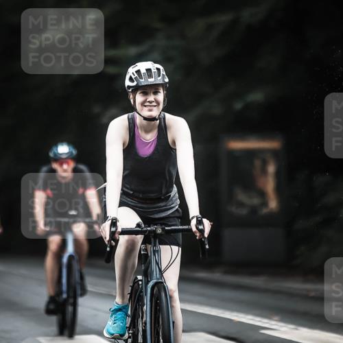 13.09.2026 - Stadtparktriathlon H.Heesch http://msf.ph/oto/10309029 13.09.2026 12:48:59 Radfahren 1069, 1099, 1116, 1131, 1135, 1205, 1234, 1263 meine-sportfotos.de