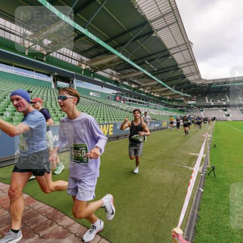 13.09.2026 - 21. swb-Marathon Bremen Michael Burmester http://msf.ph/oto/10309031 13.09.2026 13:05:10 Laufen im Stadion 178, 209, 210, 217, 244, 323, 394, 534, 536, 565, 647, 881, 891, 900, 1073, 1239, 1243, 1307, 1308, 1343, 1373, 1380, 1456, 1479, 1533, 1627, 1649, 1653, 1656, 1687, 1780, 1914, 1932, 1941, 2023, 2076, 2089, 2126, 2241, 2244, 2265, 2301, 2310, 2369, 2430, 2452, 2464, 2602, 2723, 2742, 2764, 2851, 2867, 2872, 2891, 2910, 2919, 2957, 2959, 2985, 3028, 3030, 3217, 3278, 3320, 3343, 3419, 3425, 3444, 3454, 3485, 3521, 3579, 3796, 3909, 242 meine-sportfotos.de