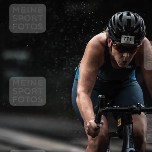 13.09.2026 - Stadtparktriathlon H.Heesch http://msf.ph/oto/10309035 13.09.2026 11:42:03 Radfahren 771, 792, 814, 820, 927 meine-sportfotos.de