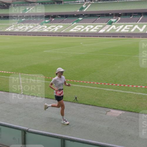 13.09.2026 - 21. swb-Marathon Bremen Michael Burmester http://msf.ph/oto/10309036 13.09.2026 12:42:04 Laufen im Stadion 371, 439, 603, 640, 650, 671, 735, 744, 749, 957, 1009, 1223, 1224, 1336, 1381, 1411, 1571, 1614, 1619, 1667, 1712, 1745, 1797, 1822, 1850, 1862, 1930, 2094, 2207, 2986, 3368, 3624, 4399, 4795, 4847, 4936, 5672, 5828, 6198, 6264, 6929, 6991, 7141, 8065, 8311, 8383, 8394, 8994, 9065, 9120, 9329, 277, 346, 807, 895, 901, 1090, 1118, 1248, 1320, 1323, 1472, 1576, 1587, 1604, 1717, 1751, 1911, 2141, 2352, 2585, 2670, 3080, 3606, 5160, 5163, 5912, 6112, 7650 meine-sportfotos.de