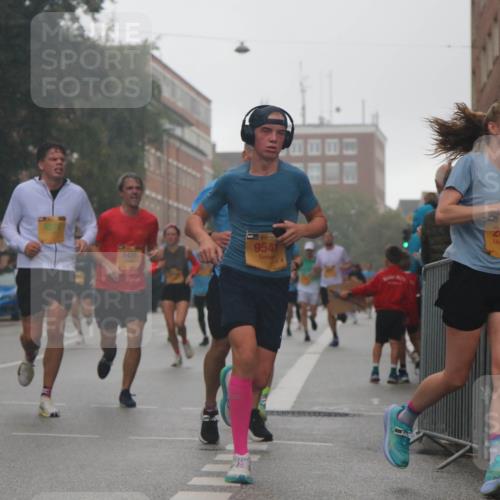 13.09.2026 - Kiel Lauf Markus Tischler http://msf.ph/oto/10309038 13.09.2026 10:33:35 Fleethörn 8438, 35, 9541, 2687 meine-sportfotos.de
