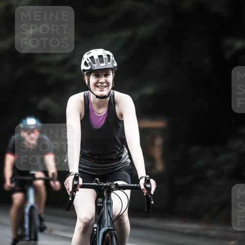13.09.2026 - Stadtparktriathlon H.Heesch http://msf.ph/oto/10309043 13.09.2026 12:48:59 Radfahren 1069, 1099, 1116, 1131, 1135, 1205, 1234, 1263 meine-sportfotos.de