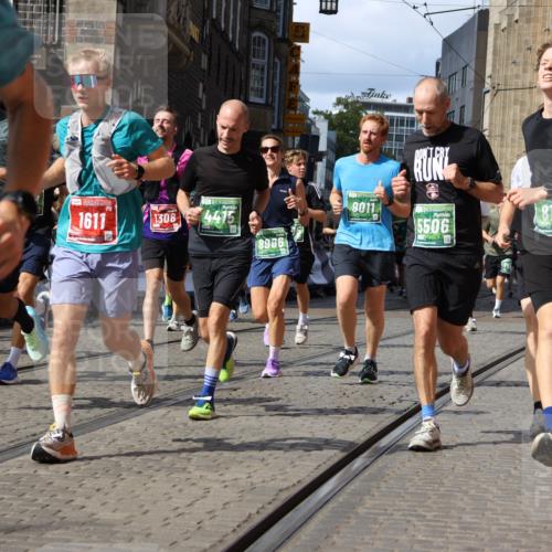 13.09.2026 - 21. swb-Marathon Bremen Strokosch-Dieckow http://msf.ph/oto/10309056 13.09.2026 13:30:30 Ziel 881, 1308, 1611, 1653, 1780, 1909, 1938, 2126, 2364, 3190, 4763, 5039, 5198, 5348, 5615, 6225, 6720, 6942, 6992, 6994, 7184, 7609, 7932, 7966, 8110, 8115, 8441, 8470, 9015, 9104, 9125, 9529, 625, 800, 834, 1533, 1771, 1841, 1926, 1941, 2369, 2452, 2723, 2985, 4206, 4332, 4342, 4425, 4748, 4757, 4920, 5551, 5822, 6134, 6343, 6347, 6523, 6988, 7012, 7253, 7567, 7645, 9692, 9695, 9699, 9825, 13090 meine-sportfotos.de