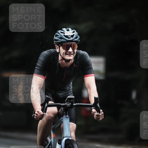 13.09.2026 - Stadtparktriathlon H.Heesch http://msf.ph/oto/10309077 13.09.2026 12:49:01 Radfahren 1069, 1093, 1099, 1116, 1131, 1205, 1234, 1263 meine-sportfotos.de