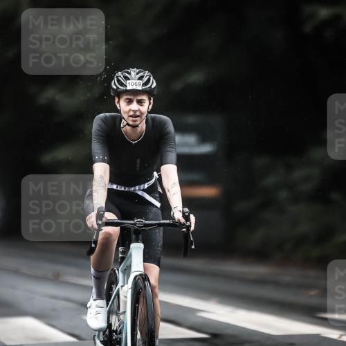 13.09.2026 - Stadtparktriathlon H.Heesch http://msf.ph/oto/10309118 13.09.2026 12:49:03 Radfahren 1069, 1093, 1099, 1116, 1131, 1205, 1234, 1263, 1283 meine-sportfotos.de