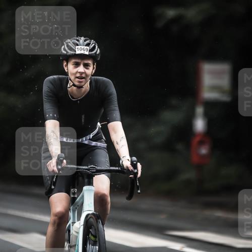 13.09.2026 - Stadtparktriathlon H.Heesch http://msf.ph/oto/10309132 13.09.2026 12:49:03 Radfahren 1069, 1093, 1099, 1116, 1131, 1205, 1234, 1263, 1283 meine-sportfotos.de