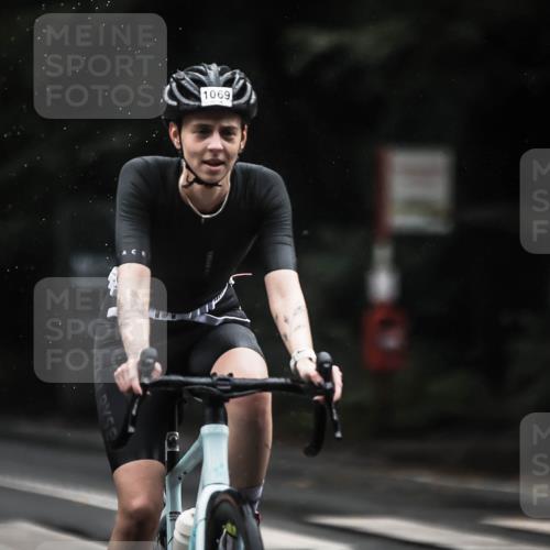 13.09.2026 - Stadtparktriathlon H.Heesch http://msf.ph/oto/10309140 13.09.2026 12:49:03 Radfahren 1069, 1093, 1099, 1116, 1131, 1205, 1234, 1263, 1283 meine-sportfotos.de