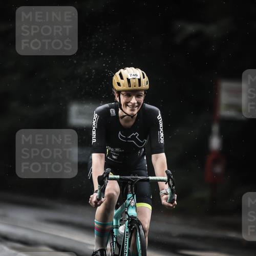 13.09.2026 - Stadtparktriathlon H.Heesch http://msf.ph/oto/10309191 13.09.2026 11:42:11 Radfahren 728, 746, 793, 820, 888, 927 meine-sportfotos.de