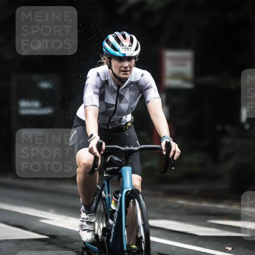 13.09.2026 - Stadtparktriathlon H.Heesch http://msf.ph/oto/10309216 13.09.2026 12:49:07 Radfahren 1069, 1093, 1099, 1116, 1118, 1283 meine-sportfotos.de