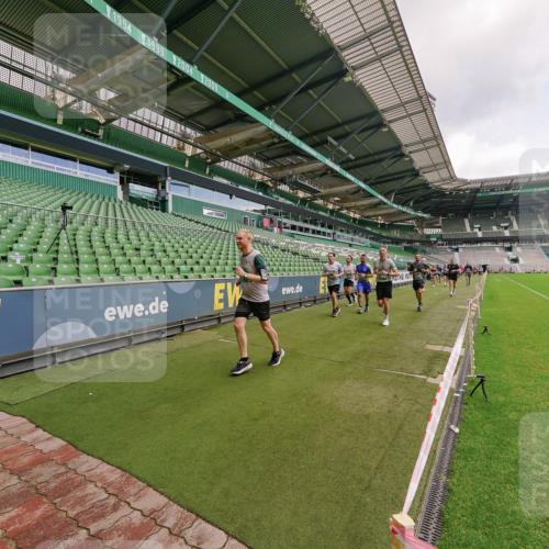 13.09.2026 - 21. swb-Marathon Bremen Michael Burmester http://msf.ph/oto/10309218 13.09.2026 13:05:34 Laufen im Stadion 109, 178, 217, 244, 287, 323, 394, 430, 454, 534, 536, 565, 578, 613, 647, 784, 891, 900, 1073, 1239, 1243, 1274, 1307, 1308, 1373, 1380, 1456, 1533, 1574, 1581, 1627, 1656, 1687, 1780, 1909, 1914, 1932, 1941, 2023, 2076, 2089, 2126, 2241, 2244, 2265, 2301, 2310, 2355, 2369, 2393, 2430, 2452, 2464, 2602, 2723, 2742, 2764, 2867, 2872, 2910, 2919, 2957, 2959, 2985, 3028, 3030, 3055, 3217, 3278, 3320, 3343, 3419, 3425, 3444, 3485, 3521, 3796, 3909 meine-sportfotos.de