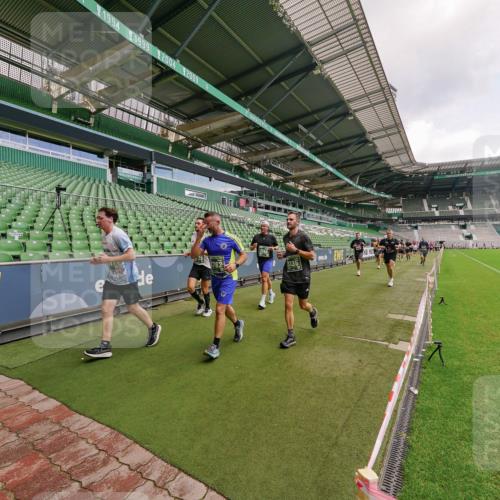 13.09.2026 - 21. swb-Marathon Bremen Michael Burmester http://msf.ph/oto/10309254 13.09.2026 13:05:37 Laufen im Stadion 109, 178, 217, 244, 287, 303, 323, 394, 430, 454, 534, 536, 565, 578, 613, 647, 784, 891, 900, 1073, 1239, 1243, 1274, 1307, 1308, 1365, 1373, 1380, 1456, 1533, 1574, 1581, 1627, 1656, 1687, 1780, 1823, 1909, 1914, 1932, 1941, 2023, 2076, 2089, 2126, 2241, 2244, 2265, 2301, 2310, 2355, 2369, 2393, 2430, 2452, 2464, 2602, 2723, 2742, 2764, 2867, 2872, 2910, 2919, 2957, 2959, 2985, 3028, 3030, 3055, 3217, 3278, 3320, 3343, 3419, 3425, 3444, 3485, 3521, 3796, 3909 meine-sportfotos.de