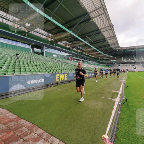 13.09.2026 - 21. swb-Marathon Bremen Michael Burmester http://msf.ph/oto/10309284 13.09.2026 13:05:39 Laufen im Stadion 109, 178, 217, 244, 287, 303, 323, 394, 430, 454, 534, 536, 565, 578, 613, 647, 784, 891, 900, 1073, 1239, 1243, 1274, 1307, 1308, 1365, 1373, 1380, 1456, 1533, 1574, 1581, 1627, 1656, 1687, 1780, 1823, 1909, 1914, 1932, 1941, 2023, 2076, 2089, 2126, 2241, 2244, 2265, 2301, 2310, 2355, 2356, 2369, 2393, 2430, 2452, 2464, 2602, 2723, 2742, 2764, 2867, 2872, 2910, 2919, 2957, 2959, 2985, 3028, 3030, 3055, 3217, 3278, 3320, 3343, 3419, 3444, 3485, 3521, 3796, 3909 meine-sportfotos.de