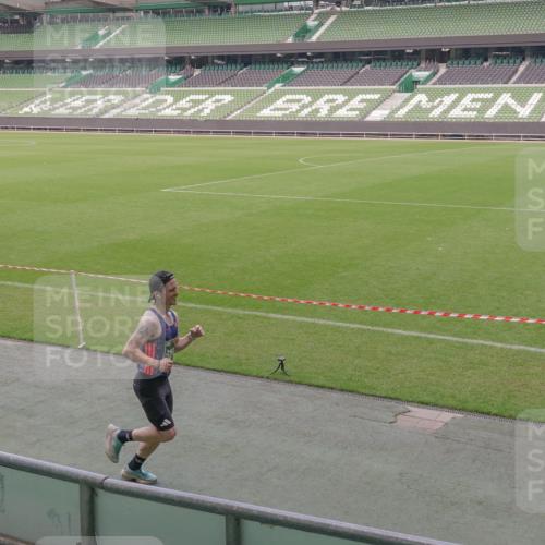13.09.2026 - 21. swb-Marathon Bremen Michael Burmester http://msf.ph/oto/10309291 13.09.2026 12:42:35 Laufen im Stadion 439, 749, 819, 1009, 1223, 1224, 1411, 1562, 1619, 1667, 1712, 1745, 1797, 1822, 1850, 1862, 1879, 1921, 2094, 2207, 2651, 2683, 2986, 3251, 3368, 3584, 3624, 3688, 4096, 4399, 4795, 4847, 5316, 5663, 5672, 5828, 6198, 6264, 6359, 6929, 6991, 7141, 8311, 8383, 8394, 8689, 8749, 8994, 9065, 9120, 9200, 9533, 9849, 277, 346, 453, 807, 895, 901, 1118, 1248, 1320, 1323, 1472, 1576, 1587, 1717, 1751, 1911, 2141, 2352, 2670, 3080, 3606, 5160, 5163, 5912, 6112, 7650 meine-sportfotos.de