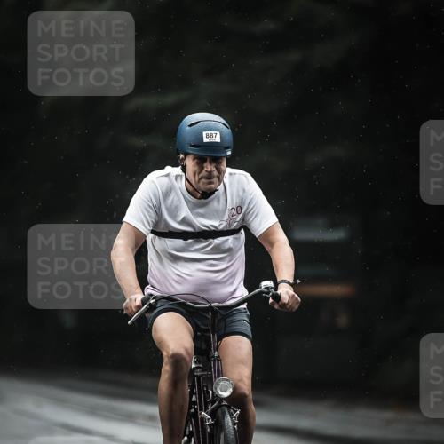 13.09.2026 - Stadtparktriathlon H.Heesch http://msf.ph/oto/10309339 13.09.2026 11:42:17 Radfahren 728, 746, 793, 887, 888 meine-sportfotos.de