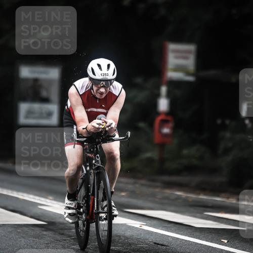 13.09.2026 - Stadtparktriathlon H.Heesch http://msf.ph/oto/10309349 13.09.2026 12:49:14 Radfahren 1118, 1253, 1283 meine-sportfotos.de