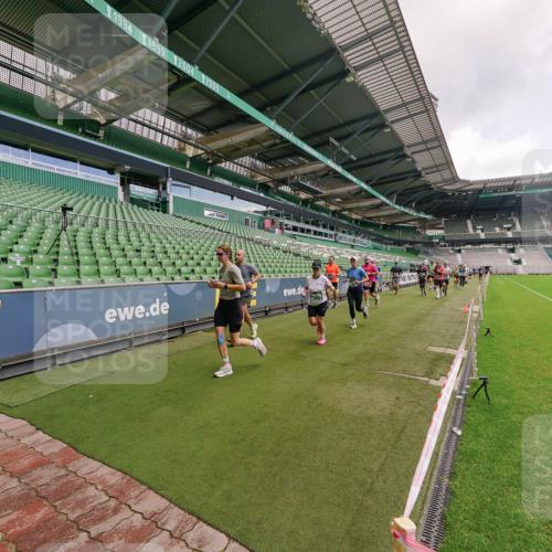 13.09.2026 - 21. swb-Marathon Bremen Michael Burmester http://msf.ph/oto/10309364 13.09.2026 13:05:48 Laufen im Stadion 109, 178, 217, 244, 287, 303, 323, 394, 430, 454, 536, 565, 578, 613, 647, 784, 891, 900, 1073, 1205, 1239, 1243, 1274, 1307, 1308, 1365, 1373, 1380, 1456, 1533, 1574, 1581, 1627, 1656, 1687, 1780, 1823, 1848, 1909, 1914, 1932, 1941, 2023, 2076, 2089, 2126, 2241, 2244, 2265, 2275, 2301, 2310, 2355, 2356, 2393, 2430, 2452, 2464, 2602, 2723, 2742, 2764, 2867, 2872, 2902, 2910, 2919, 2957, 2959, 2985, 3030, 3055, 3217, 3278, 3320, 3343, 3419, 3444, 3485, 3909 meine-sportfotos.de