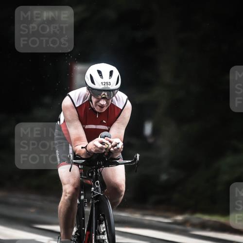 13.09.2026 - Stadtparktriathlon H.Heesch http://msf.ph/oto/10309365 13.09.2026 12:49:15 Radfahren 1118, 1253, 1283 meine-sportfotos.de