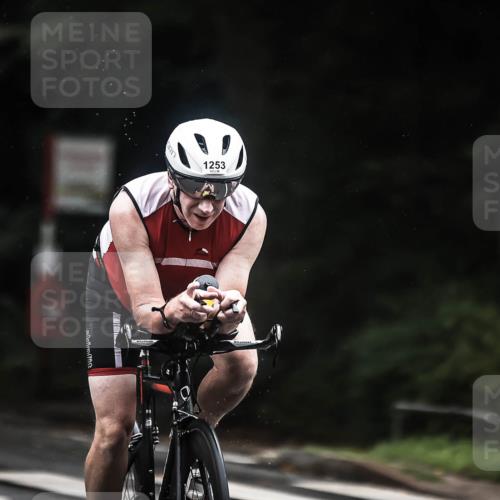 13.09.2026 - Stadtparktriathlon H.Heesch http://msf.ph/oto/10309371 13.09.2026 12:49:15 Radfahren 1118, 1253, 1283 meine-sportfotos.de