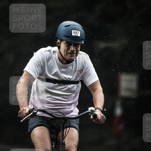 13.09.2026 - Stadtparktriathlon H.Heesch http://msf.ph/oto/10309374 13.09.2026 11:42:18 Radfahren 728, 793, 887, 888 meine-sportfotos.de