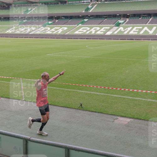 13.09.2026 - 21. swb-Marathon Bremen Michael Burmester http://msf.ph/oto/10309410 13.09.2026 12:42:48 Laufen im Stadion 439, 749, 819, 1009, 1223, 1224, 1411, 1562, 1619, 1667, 1712, 1745, 1822, 1850, 1862, 1879, 1921, 2094, 2207, 2651, 2683, 3251, 3368, 3584, 3624, 3688, 4096, 4847, 5199, 5316, 5663, 5672, 5828, 6198, 6264, 6359, 6579, 6929, 6991, 7141, 7950, 8311, 8383, 8394, 8689, 8749, 8994, 9120, 9153, 9200, 9233, 9533, 9849, 277, 453, 807, 901, 1248, 1320, 1323, 1472, 1576, 1587, 1717, 1751, 1911, 2141, 2352, 3080, 3606, 5160, 5163, 5912, 6112 meine-sportfotos.de