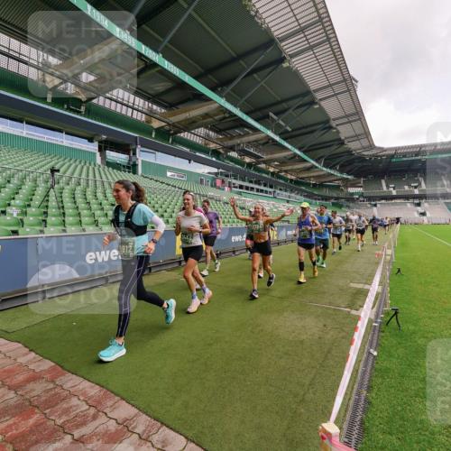 13.09.2026 - 21. swb-Marathon Bremen Michael Burmester http://msf.ph/oto/10309437 13.09.2026 13:05:56 Laufen im Stadion 109, 178, 217, 244, 287, 303, 310, 323, 372, 394, 430, 454, 536, 565, 578, 613, 647, 784, 891, 900, 1073, 1083, 1205, 1239, 1243, 1274, 1307, 1308, 1365, 1373, 1380, 1437, 1456, 1533, 1545, 1574, 1581, 1627, 1656, 1687, 1780, 1823, 1848, 1909, 1914, 1932, 1941, 2023, 2076, 2089, 2126, 2241, 2244, 2265, 2275, 2301, 2310, 2355, 2356, 2393, 2430, 2452, 2464, 2602, 2707, 2723, 2742, 2764, 2867, 2902, 2910, 2919, 2957, 2959, 2985, 3030, 3055, 3217, 3278, 3320, 3343, 3419, 3444, 3485 meine-sportfotos.de