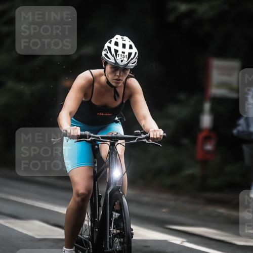 13.09.2026 - Stadtparktriathlon H.Heesch http://msf.ph/oto/10309474 13.09.2026 12:49:26 Radfahren 1145, 1151, 1196 meine-sportfotos.de