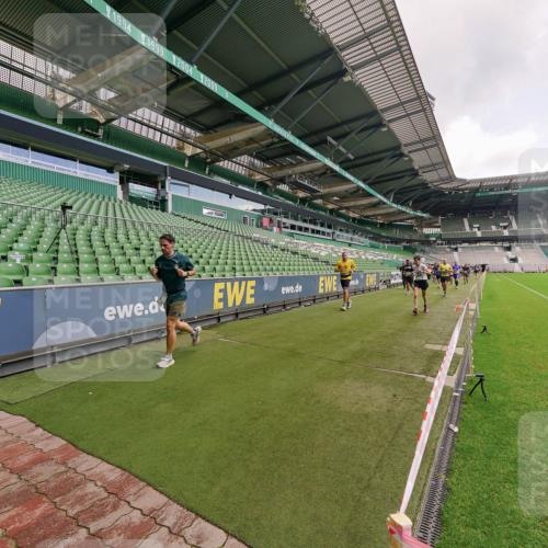 13.09.2026 - 21. swb-Marathon Bremen Michael Burmester http://msf.ph/oto/10309487 13.09.2026 13:06:03 Laufen im Stadion 109, 178, 217, 244, 287, 303, 310, 323, 372, 394, 430, 454, 536, 578, 613, 647, 784, 831, 891, 900, 1073, 1083, 1205, 1239, 1243, 1274, 1307, 1308, 1365, 1380, 1437, 1533, 1545, 1574, 1581, 1627, 1656, 1687, 1780, 1823, 1848, 1909, 1914, 1932, 1941, 2023, 2076, 2089, 2126, 2241, 2244, 2265, 2275, 2301, 2310, 2355, 2356, 2393, 2464, 2602, 2707, 2723, 2742, 2764, 2867, 2902, 2919, 2959, 2985, 3030, 3055, 3278, 3320, 3343, 3444, 3485 meine-sportfotos.de