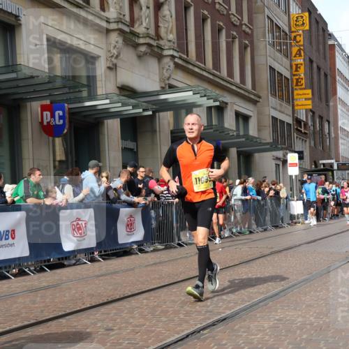 13.09.2026 - 21. swb-Marathon Bremen Strokosch-Dieckow http://msf.ph/oto/10309551 13.09.2026 10:54:43 Ziel 10555, 10646, 10901, 11001, 11620, 11631, 11860, 11889, 11908, 11976, 12313, 12800, 13592, 10067, 10146, 10410, 10589, 10608, 10631, 10704, 10765, 10884, 11039, 11040, 11174, 11389, 11569, 11593, 11874, 12038, 12265, 12328, 12467, 12519, 12800, 13526 meine-sportfotos.de
