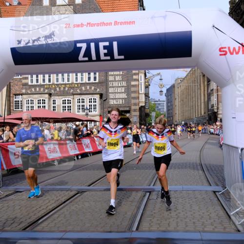 13.09.2026 - 21. swb-Marathon Bremen Tim E. http://msf.ph/oto/10309628 13.09.2026 10:52:46 Ziel 10761, 10812, 10958, 11109, 11350, 11604, 11605, 11610, 11669, 12319, 12361, 12439, 12533 meine-sportfotos.de