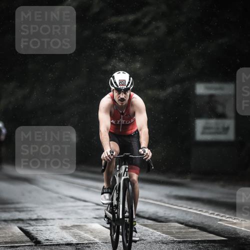 13.09.2026 - Stadtparktriathlon H.Heesch http://msf.ph/oto/10309637 13.09.2026 11:42:36 Radfahren 821, 862, 879, 892, 919, 920, 941 meine-sportfotos.de