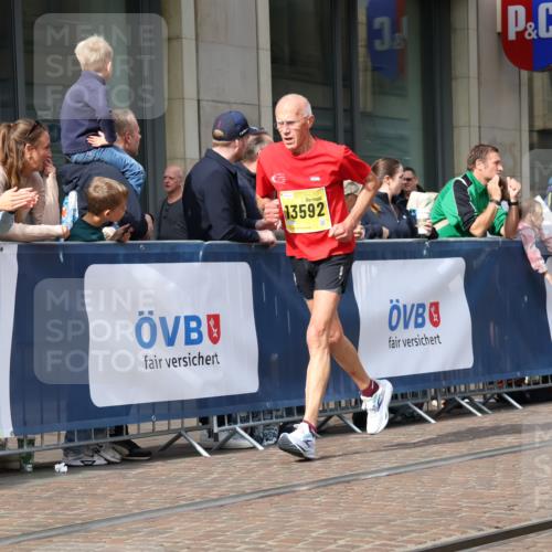 13.09.2026 - 21. swb-Marathon Bremen Strokosch-Dieckow http://msf.ph/oto/10309639 13.09.2026 10:54:46 Ziel 10555, 10646, 10901, 11001, 11014, 11620, 11631, 11860, 11889, 11908, 11910, 11976, 12201, 12313, 12549, 13592, 10067, 10146, 10410, 10589, 10608, 10704, 10765, 11039, 11040, 11174, 11389, 11569, 11593, 11874, 12038, 12265, 12328, 12467, 12519, 12800, 13526 meine-sportfotos.de