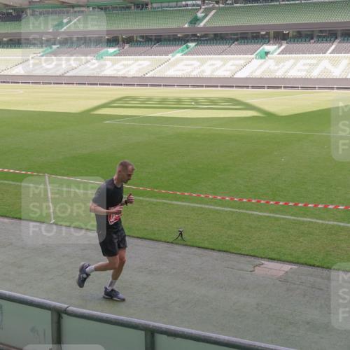 13.09.2026 - 21. swb-Marathon Bremen Michael Burmester http://msf.ph/oto/10309670 13.09.2026 12:43:12 Laufen im Stadion 439, 749, 819, 1009, 1223, 1224, 1372, 1562, 1619, 1667, 1712, 1745, 1850, 1862, 1879, 1921, 2094, 2207, 2651, 2683, 3251, 3368, 3500, 3584, 3688, 4096, 4739, 4847, 4904, 5143, 5199, 5316, 5369, 5601, 5663, 5672, 5776, 5828, 6359, 6579, 6929, 6991, 7141, 7170, 7841, 7950, 8311, 8383, 8394, 8689, 8749, 8850, 8994, 9120, 9153, 9200, 9233, 9533, 9849, 126, 453, 807, 862, 901, 912, 1136, 1248, 1323, 1472, 1576, 1587, 1717, 1751, 5160, 5163, 5912 meine-sportfotos.de