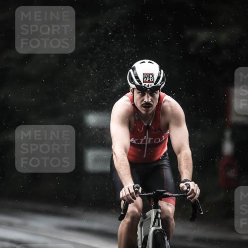 13.09.2026 - Stadtparktriathlon H.Heesch http://msf.ph/oto/10309679 13.09.2026 11:42:37 Radfahren 821, 879, 892, 919, 920, 941 meine-sportfotos.de