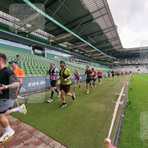 13.09.2026 - 21. swb-Marathon Bremen Michael Burmester http://msf.ph/oto/10309686 13.09.2026 13:06:29 Laufen im Stadion 109, 132, 156, 217, 244, 287, 303, 310, 323, 372, 394, 430, 454, 536, 578, 613, 647, 716, 784, 831, 834, 891, 900, 922, 1073, 1083, 1205, 1243, 1274, 1308, 1365, 1369, 1380, 1437, 1533, 1545, 1574, 1581, 1823, 1848, 1871, 1909, 1914, 1926, 1938, 2076, 2089, 2090, 2126, 2219, 2241, 2244, 2265, 2275, 2301, 2310, 2318, 2355, 2356, 2393, 2440, 2464, 2602, 2699, 2707, 2721, 2742, 2764, 2818, 2902, 2911, 2959, 2960, 2985, 3030, 3055, 3278, 3444, 3485 meine-sportfotos.de