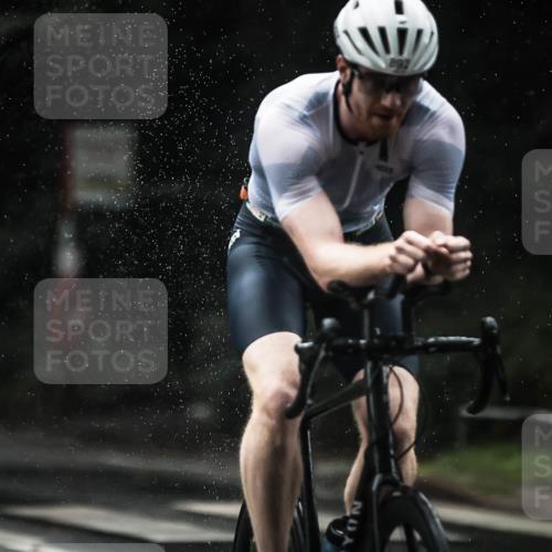 13.09.2026 - Stadtparktriathlon H.Heesch http://msf.ph/oto/10309698 13.09.2026 11:42:42 Radfahren 747, 892, 919, 941 meine-sportfotos.de