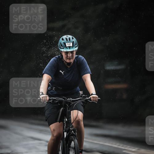13.09.2026 - Stadtparktriathlon H.Heesch http://msf.ph/oto/10309736 13.09.2026 11:42:45 Radfahren 747, 892, 919 meine-sportfotos.de