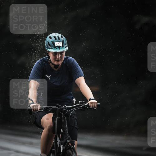 13.09.2026 - Stadtparktriathlon H.Heesch http://msf.ph/oto/10309749 13.09.2026 11:42:45 Radfahren 747, 892, 919 meine-sportfotos.de
