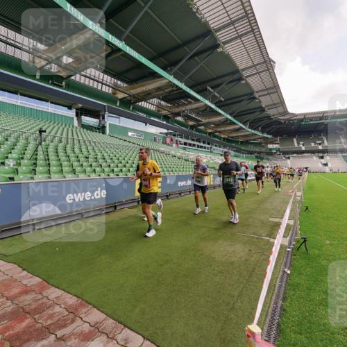 13.09.2026 - 21. swb-Marathon Bremen Michael Burmester http://msf.ph/oto/10309752 13.09.2026 13:06:40 Laufen im Stadion 109, 132, 156, 217, 244, 287, 303, 310, 323, 372, 394, 430, 454, 578, 607, 613, 647, 716, 784, 831, 834, 846, 891, 900, 922, 1073, 1083, 1189, 1205, 1243, 1274, 1308, 1365, 1369, 1380, 1387, 1437, 1533, 1545, 1574, 1581, 1600, 1823, 1841, 1848, 1871, 1909, 1926, 1938, 2070, 2076, 2090, 2219, 2241, 2244, 2265, 2275, 2301, 2310, 2318, 2355, 2356, 2393, 2440, 2464, 2699, 2707, 2721, 2731, 2755, 2818, 2902, 2911, 2960, 3030, 3055, 3278, 3444, 3485 meine-sportfotos.de