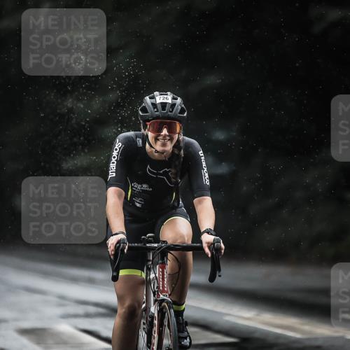 13.09.2026 - Stadtparktriathlon H.Heesch http://msf.ph/oto/10309759 13.09.2026 11:42:56 Radfahren 726, 729, 822 meine-sportfotos.de