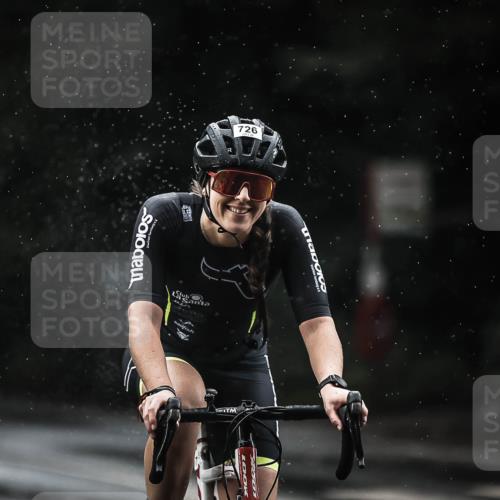 13.09.2026 - Stadtparktriathlon H.Heesch http://msf.ph/oto/10309784 13.09.2026 11:42:57 Radfahren 726, 729, 822 meine-sportfotos.de
