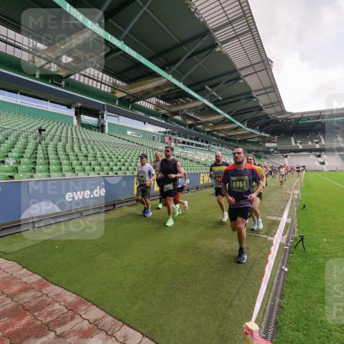 13.09.2026 - 21. swb-Marathon Bremen Michael Burmester http://msf.ph/oto/10309803 13.09.2026 13:06:48 Laufen im Stadion 109, 132, 156, 217, 244, 287, 303, 310, 372, 394, 430, 454, 489, 578, 607, 613, 682, 716, 784, 831, 834, 846, 891, 900, 922, 1083, 1189, 1205, 1274, 1365, 1369, 1380, 1387, 1437, 1532, 1533, 1545, 1574, 1581, 1600, 1823, 1841, 1848, 1854, 1871, 1909, 1926, 1938, 2070, 2076, 2090, 2219, 2244, 2265, 2275, 2283, 2310, 2318, 2355, 2356, 2393, 2440, 2464, 2699, 2707, 2721, 2731, 2755, 2818, 2902, 2911, 2949, 2960, 3055, 3444, 3485 meine-sportfotos.de