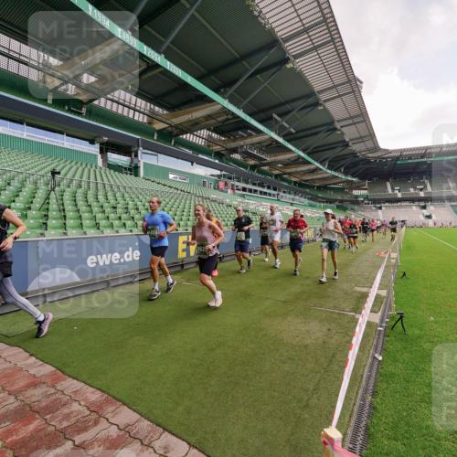 13.09.2026 - 21. swb-Marathon Bremen Michael Burmester http://msf.ph/oto/10309834 13.09.2026 13:06:51 Laufen im Stadion 109, 132, 156, 217, 244, 287, 303, 310, 372, 394, 430, 454, 489, 578, 607, 613, 682, 716, 784, 831, 834, 846, 891, 900, 922, 1083, 1173, 1189, 1205, 1274, 1364, 1365, 1369, 1380, 1387, 1437, 1532, 1533, 1545, 1574, 1581, 1600, 1823, 1841, 1848, 1854, 1871, 1909, 1926, 1938, 2070, 2076, 2090, 2219, 2244, 2265, 2275, 2283, 2310, 2318, 2355, 2356, 2393, 2440, 2464, 2699, 2707, 2721, 2731, 2755, 2818, 2902, 2911, 2949, 2960, 3055, 3485 meine-sportfotos.de