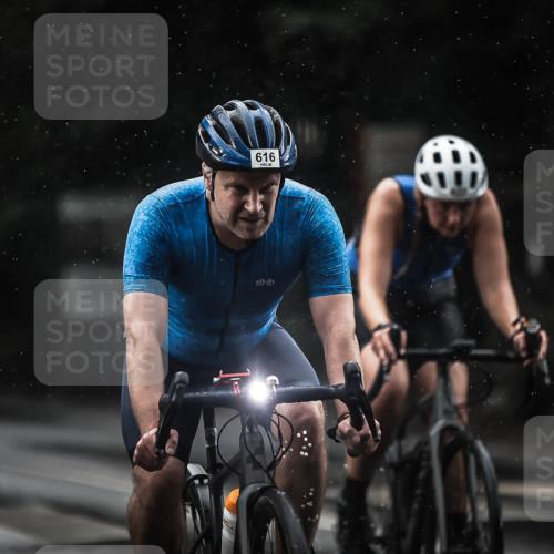 13.09.2026 - Stadtparktriathlon H.Heesch http://msf.ph/oto/10309856 13.09.2026 11:43:00 Radfahren 726, 729, 758, 822 meine-sportfotos.de