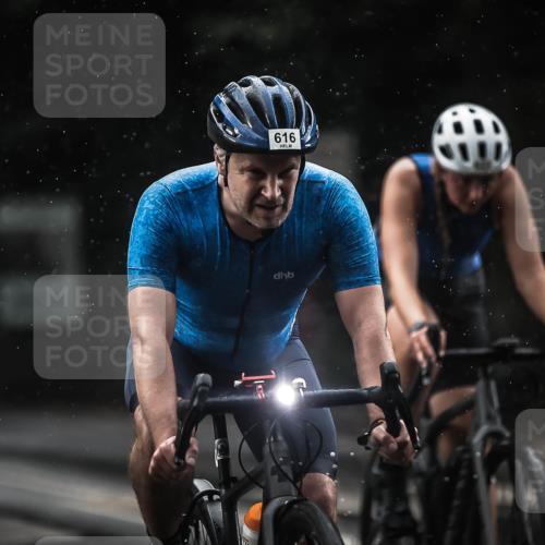 13.09.2026 - Stadtparktriathlon H.Heesch http://msf.ph/oto/10309866 13.09.2026 11:43:00 Radfahren 726, 729, 758, 822 meine-sportfotos.de