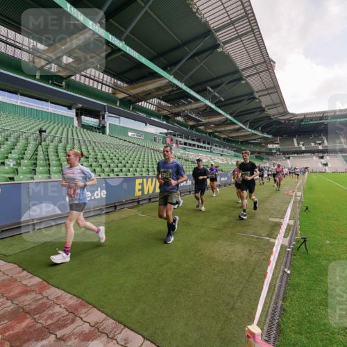 13.09.2026 - 21. swb-Marathon Bremen Michael Burmester http://msf.ph/oto/10309873 13.09.2026 13:06:57 Laufen im Stadion 109, 132, 156, 217, 287, 303, 310, 372, 394, 430, 454, 489, 578, 607, 613, 682, 716, 784, 809, 831, 834, 846, 891, 900, 922, 1083, 1173, 1189, 1205, 1210, 1274, 1322, 1364, 1365, 1369, 1380, 1387, 1437, 1532, 1533, 1545, 1574, 1581, 1600, 1823, 1841, 1848, 1854, 1871, 1909, 1926, 1938, 2070, 2076, 2090, 2219, 2244, 2265, 2275, 2283, 2310, 2318, 2355, 2356, 2393, 2405, 2440, 2464, 2492, 2565, 2699, 2707, 2721, 2731, 2755, 2818, 2902, 2911, 2949, 2960, 3055 meine-sportfotos.de