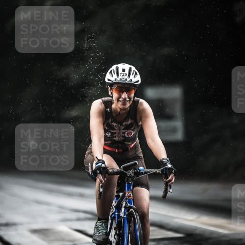 13.09.2026 - Stadtparktriathlon H.Heesch http://msf.ph/oto/10309884 13.09.2026 11:43:02 Radfahren 726, 729, 758, 822, 908 meine-sportfotos.de