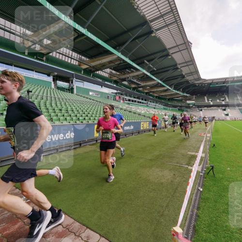13.09.2026 - 21. swb-Marathon Bremen Michael Burmester http://msf.ph/oto/10309888 13.09.2026 13:06:59 Laufen im Stadion 109, 132, 156, 217, 287, 303, 310, 372, 394, 430, 454, 489, 578, 607, 613, 682, 716, 784, 809, 831, 834, 846, 891, 922, 1083, 1173, 1189, 1205, 1210, 1274, 1322, 1364, 1365, 1369, 1380, 1387, 1437, 1532, 1533, 1545, 1574, 1581, 1600, 1823, 1841, 1848, 1854, 1871, 1909, 1926, 1938, 2070, 2076, 2090, 2219, 2244, 2265, 2275, 2283, 2310, 2318, 2355, 2356, 2393, 2405, 2440, 2464, 2492, 2565, 2699, 2707, 2721, 2731, 2755, 2818, 2902, 2911, 2949, 2960, 3055 meine-sportfotos.de